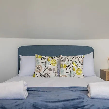 Hébergement de vacances 4-bed Home, Sleeps 8, 3 Bathrooms, Wi-fi Bristol