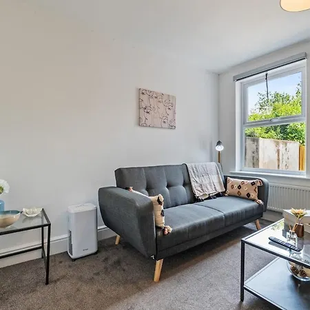 Hébergement de vacances 4-bed Home, Sleeps 8, 3 Bathrooms, Wi-fi Bristol